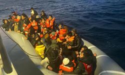 Karaburun ve Foça'da 159 düzensiz göçmen karaya çıkarıldı