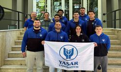 Yaşar Üniversitesi, yüzmede madalyaları topladı: 3 birincilik ve 2 üçüncülük