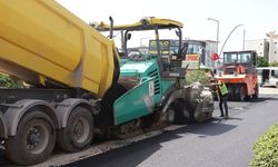 Kemalpaşa ve Menderes'te yol yenileme çalışmaları hız kesmeden devam ediyor