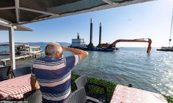 İzmir Mavişehir’de 25 yıl sonra karides bereketi