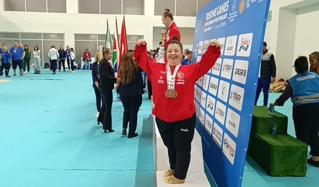 Egeli down sendromlu sporcu Selin Durgut, Dünya Spor Oyunları'nda üçüncü oldu