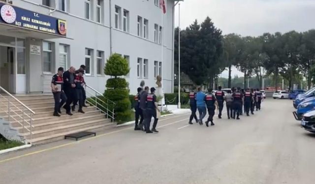 İzmir'de Nisan ayında bin 46 düzensiz göçmen yakalandı