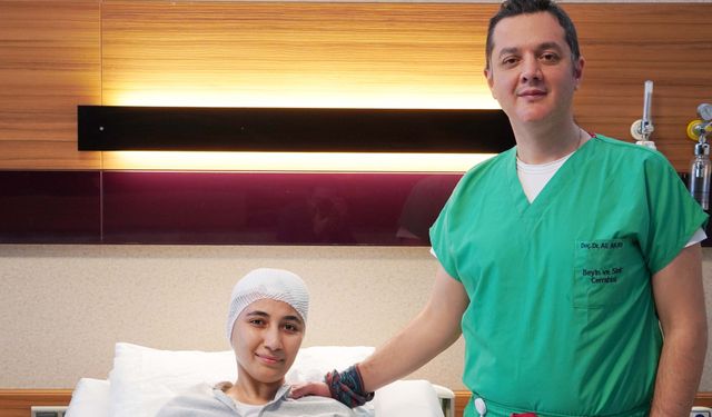 Parkinson hastası Demet Kaya'ya umut veren beyin pili ameliyatı: Uyutulmadan takıldı