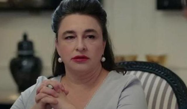 'Hudutsuz Sevda'dan ayrılmıştı: Esra Dermancıoğlu'nun yeni dizisi belli oldu