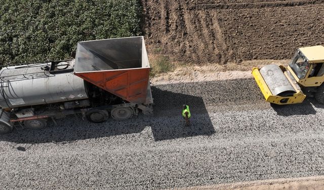 Büyükşehir'den Kırsala Büyük Yatırım: 200 Km Ova Yolu Düzenlendi