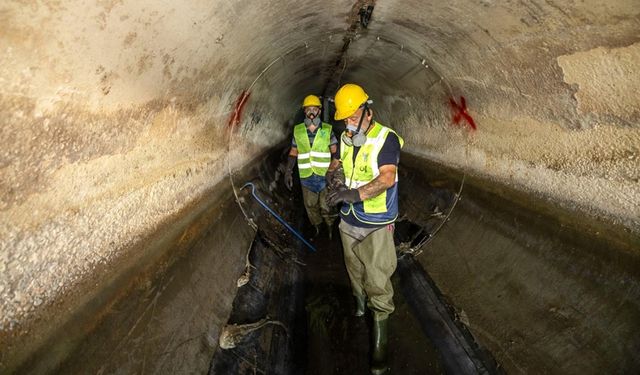 İzmir Körfezi'ni Kurtarmak İçin Büyük Kanal'da Dev Temizlik Operasyonu