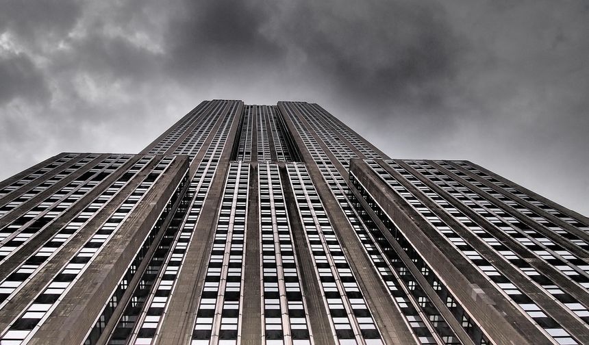 2 milyar lira borç batırdı: Dev Holding tarihe karıştı